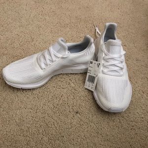 Adidas Swift Run Sneaker Men’s 7.5